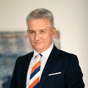 هاكان أكباش