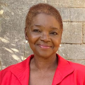 البارونة فاليري آموس